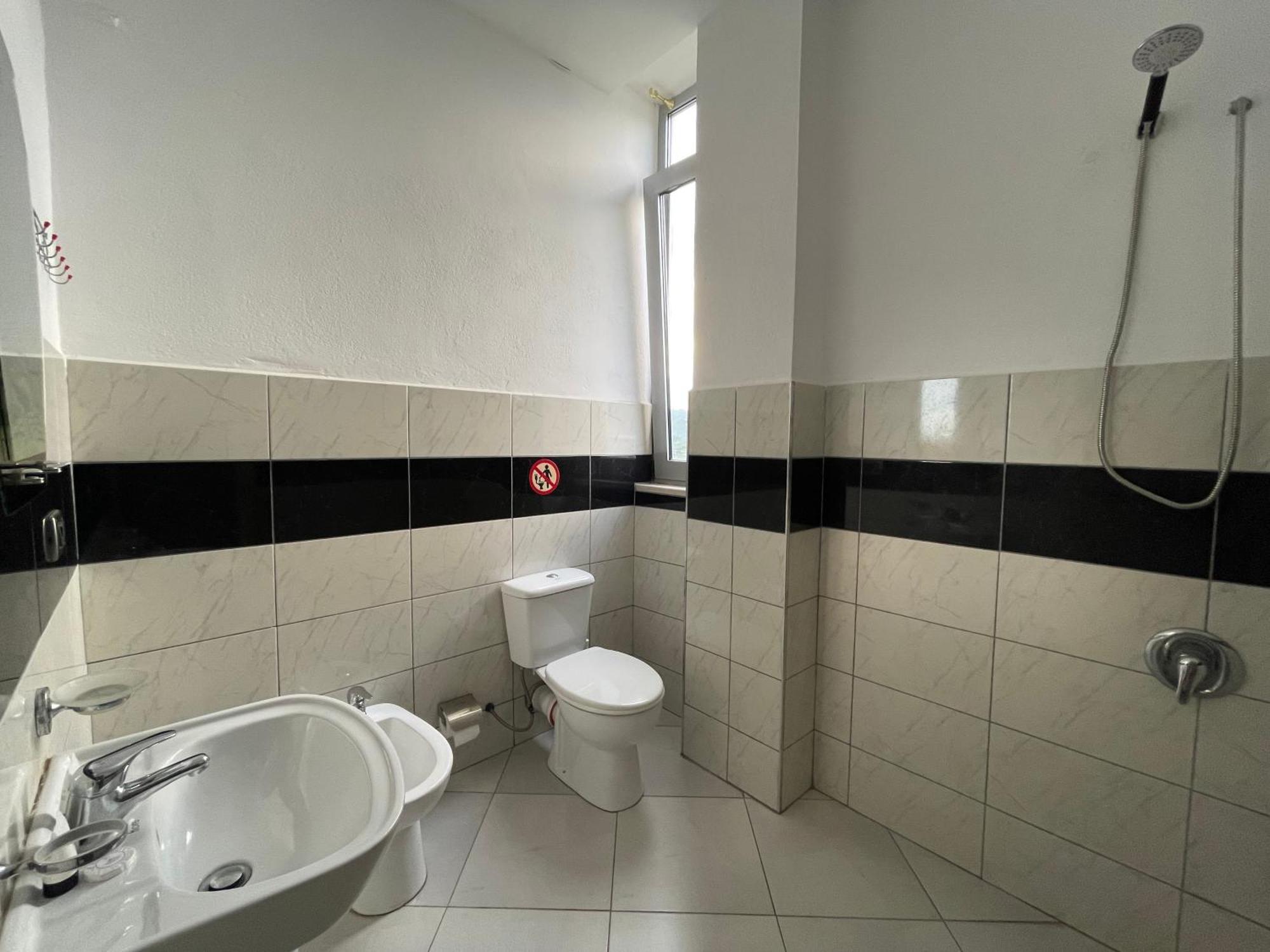 Hotel Latifi Gramsh Dış mekan fotoğraf