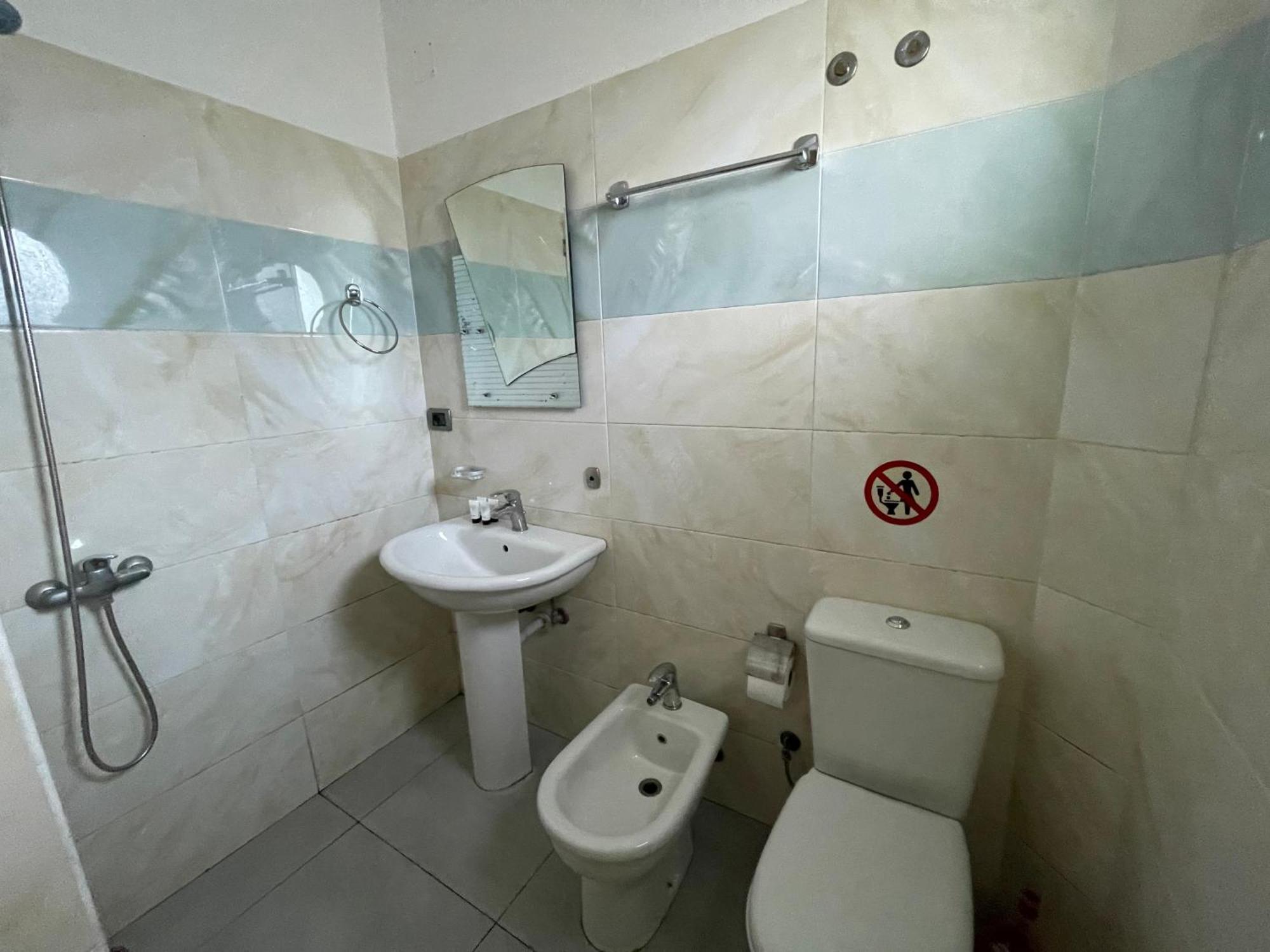 Hotel Latifi Gramsh Dış mekan fotoğraf