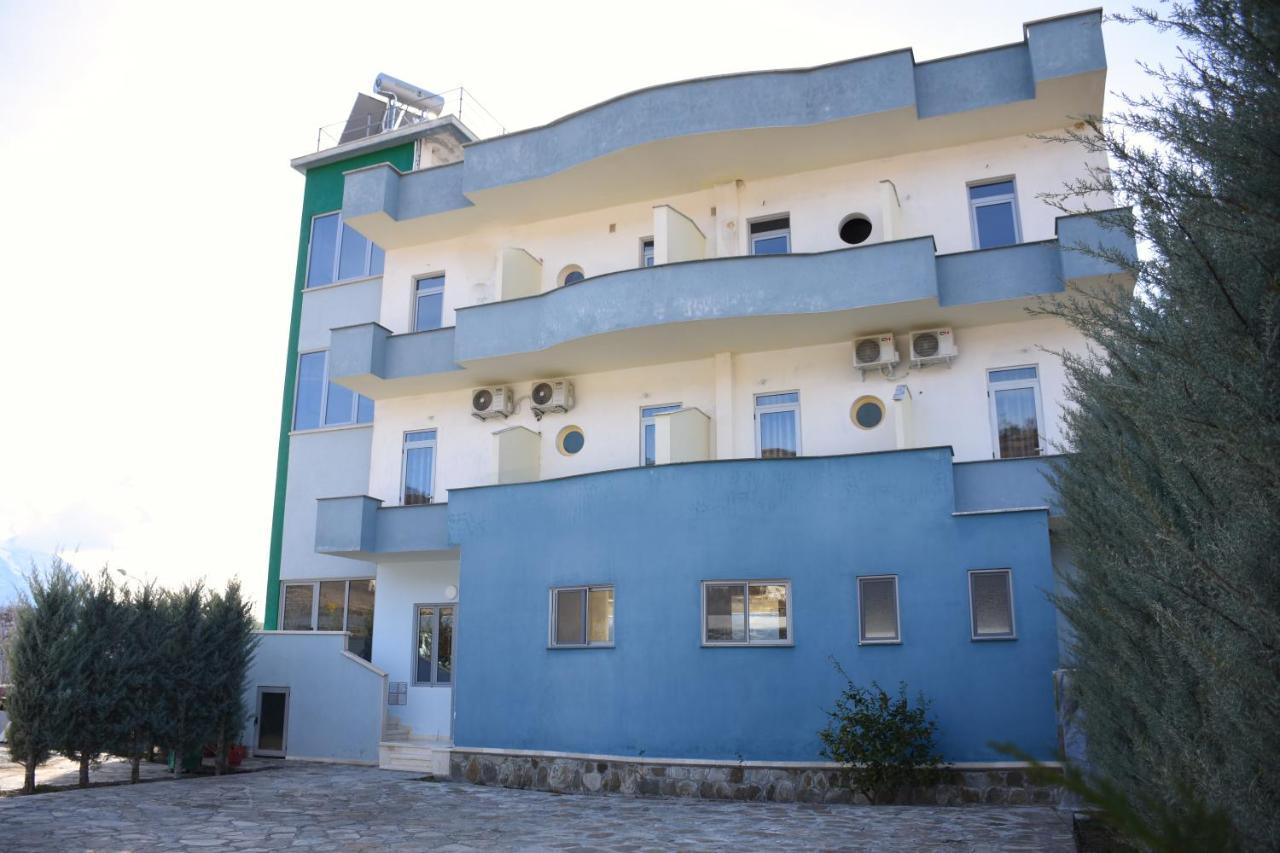 Hotel Latifi Gramsh Dış mekan fotoğraf